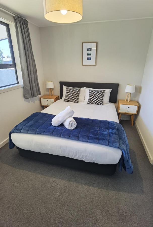 Milford Road Apartments Те-Анау Экстерьер фото