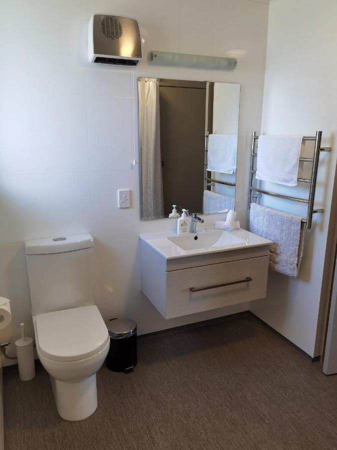 Milford Road Apartments Те-Анау Экстерьер фото