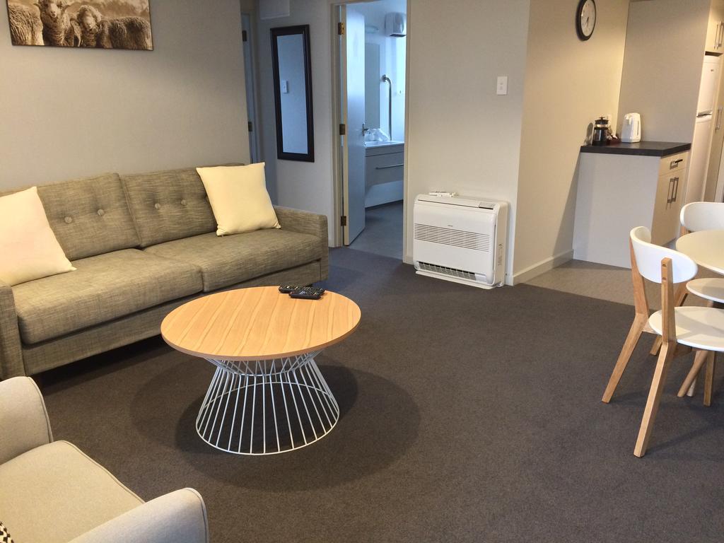 Milford Road Apartments Те-Анау Экстерьер фото